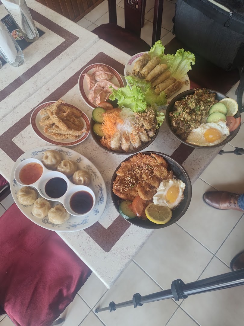 WOK CHICKEN THAI · Photos 8