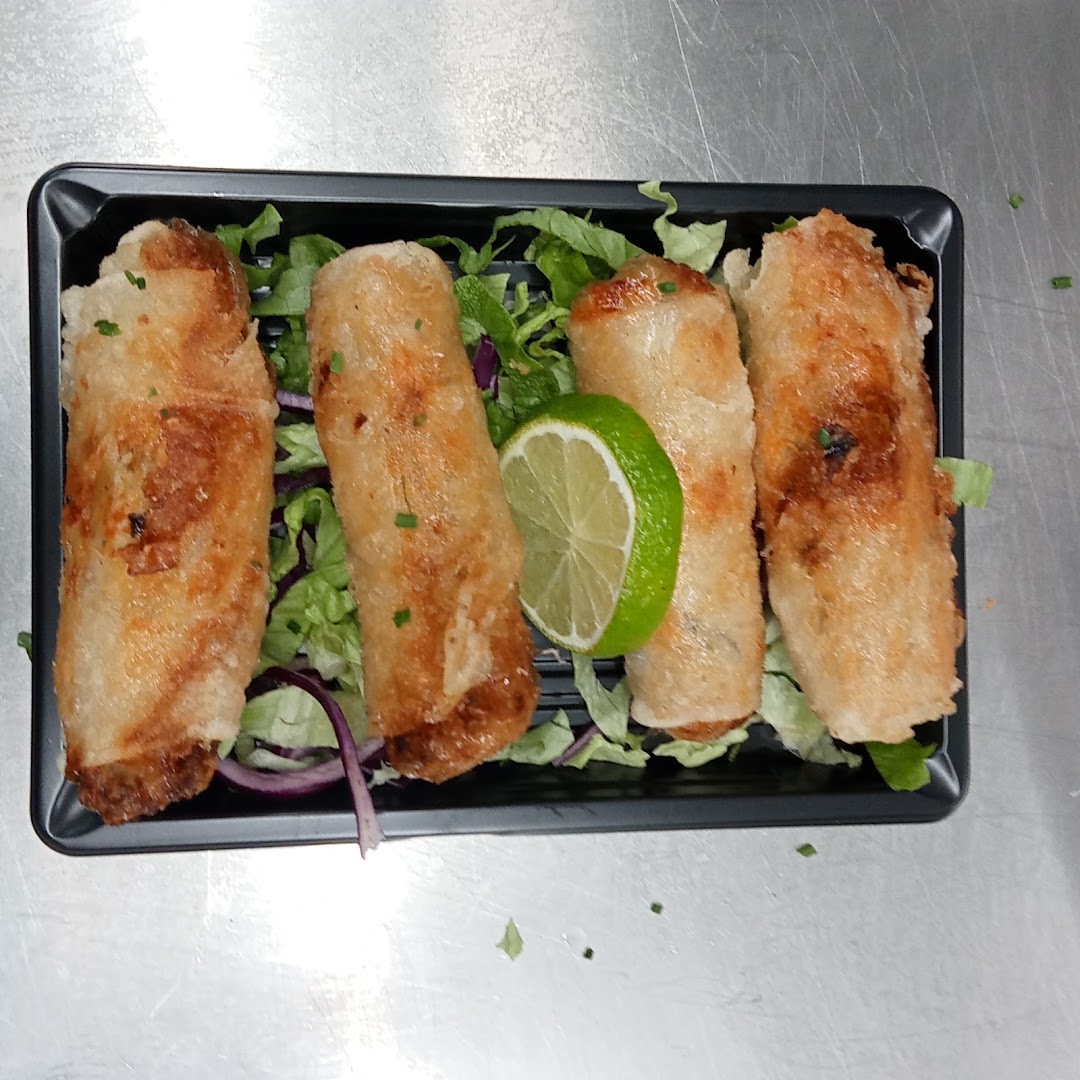 WOK CHICKEN THAI · Photos 5